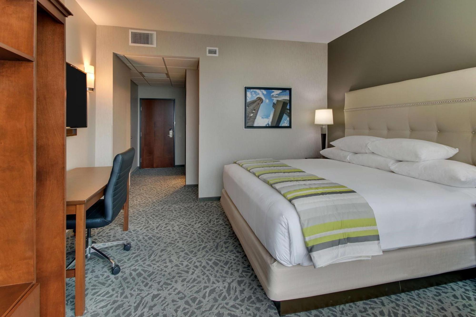Drury Plaza Hotel Dallas Ричардсон Экстерьер фото